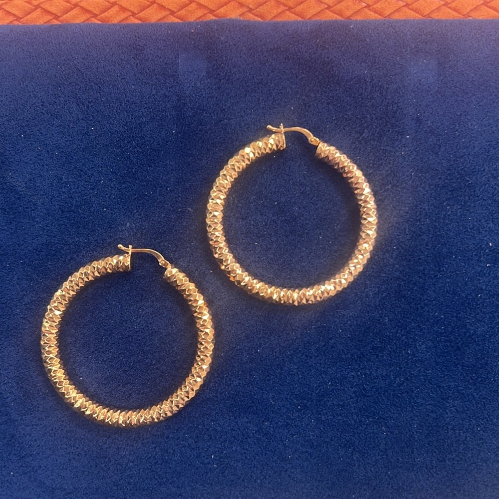 Hoop earrings - Picture 2 of 2